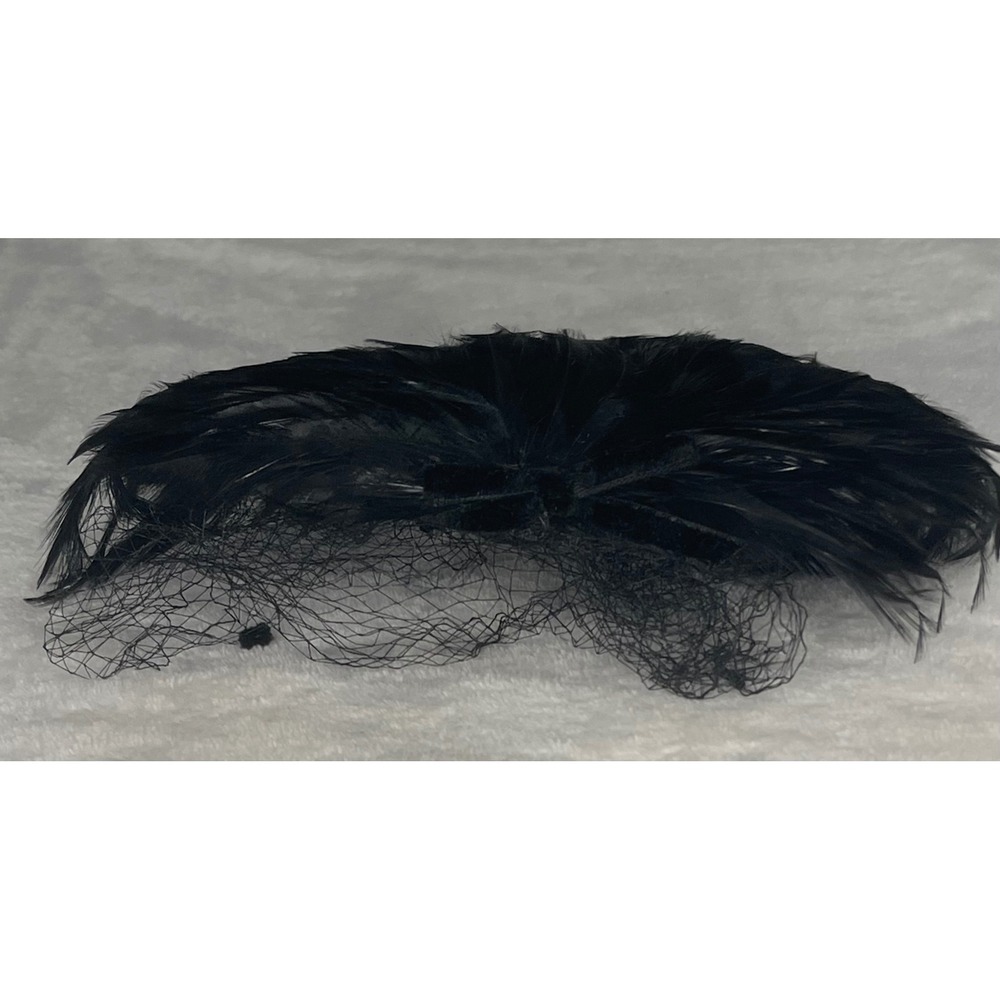 Vintage 1940-60's Black Feather Fascinator Birdcage Veil Velvet Bow Cocktail Hat